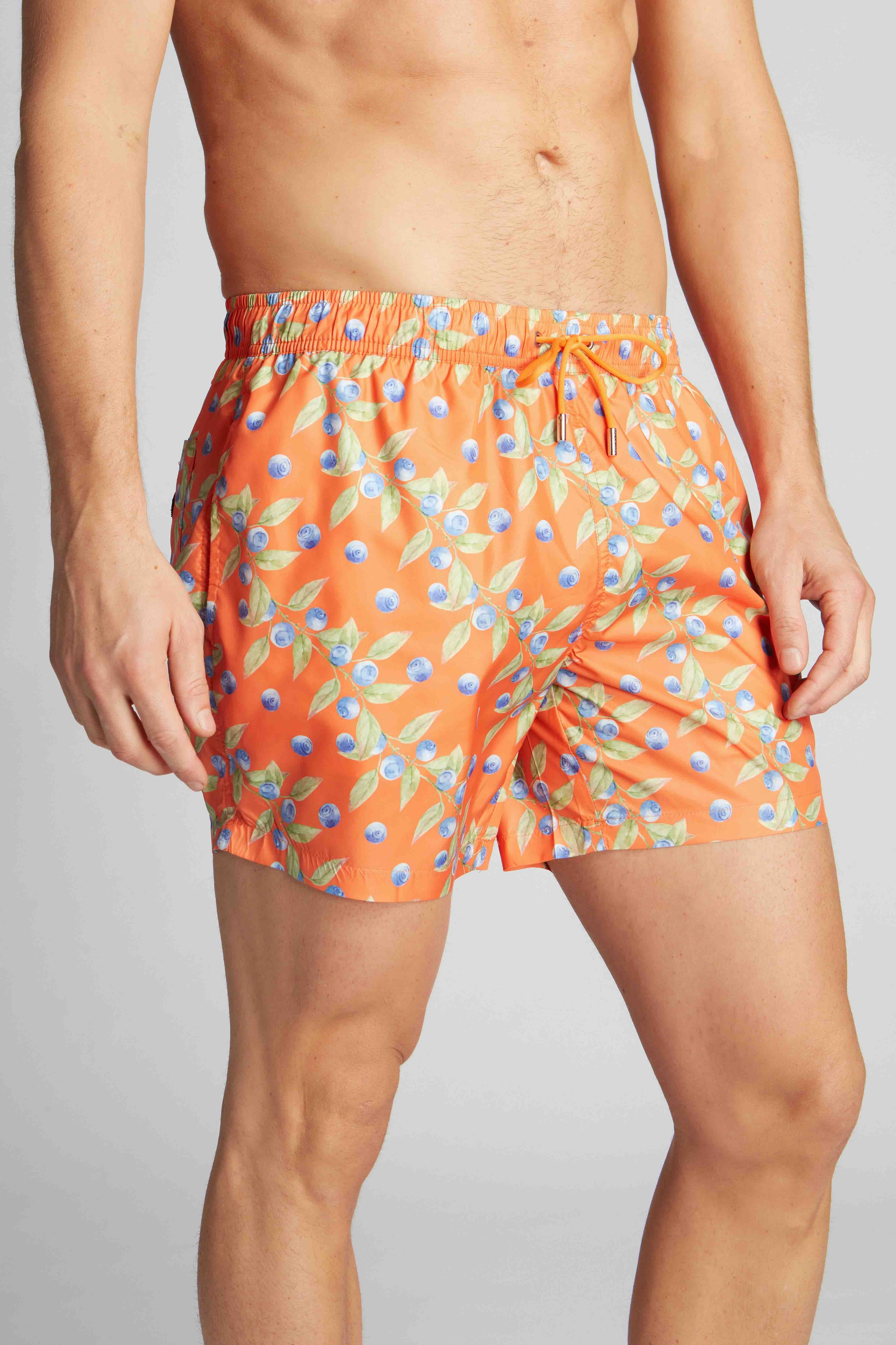 Karottenorange Mann Badeshorts