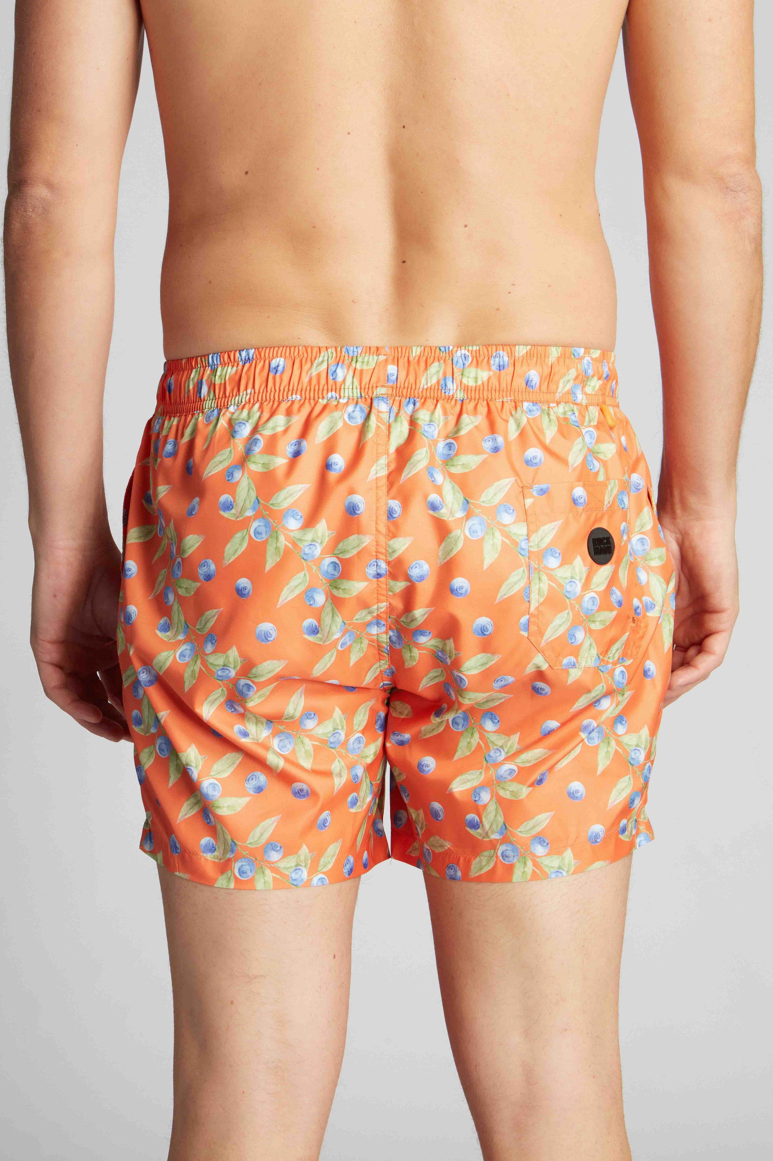 Karottenorange Mann Badeshorts