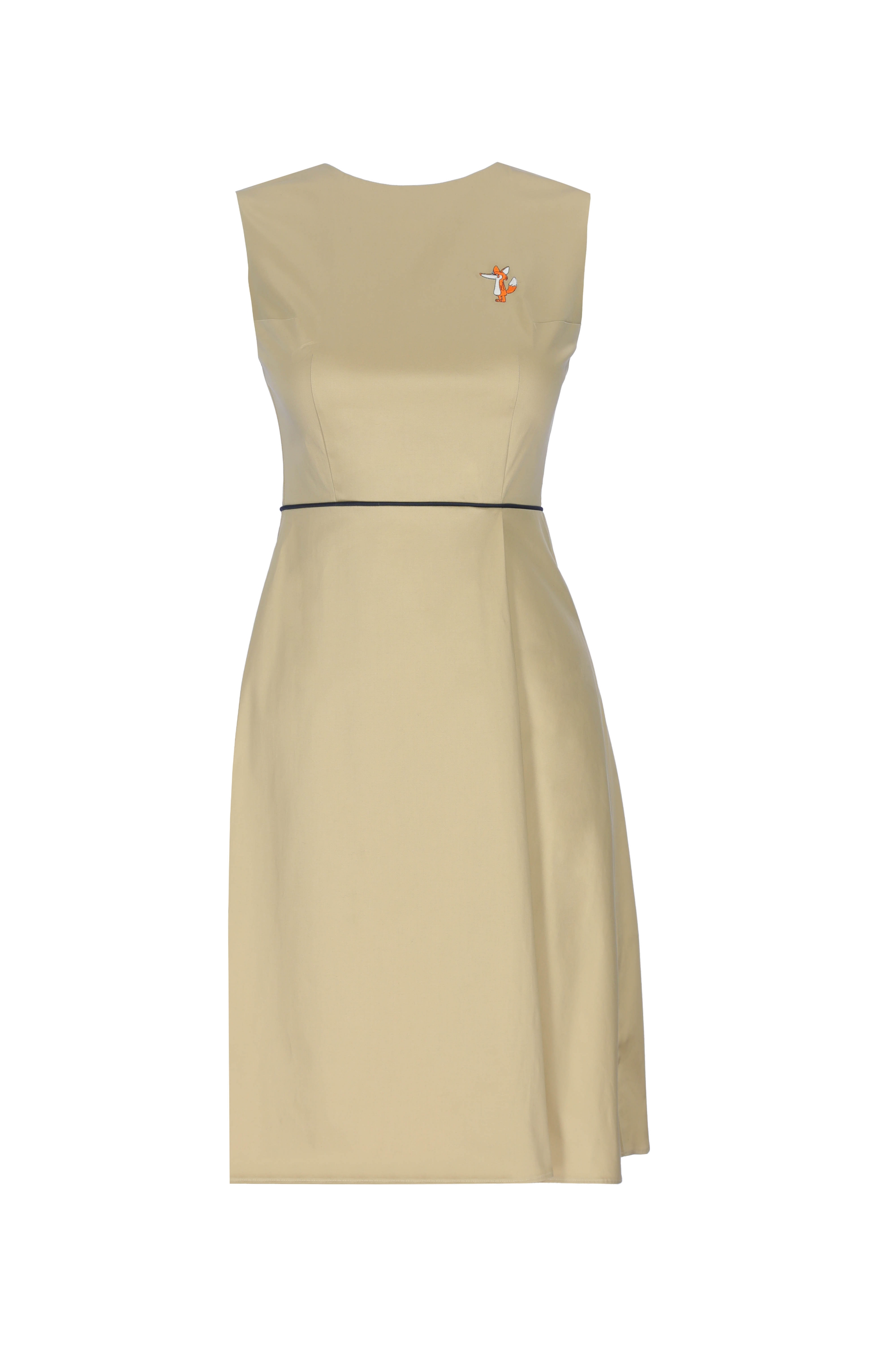 Beige Frau Kleid